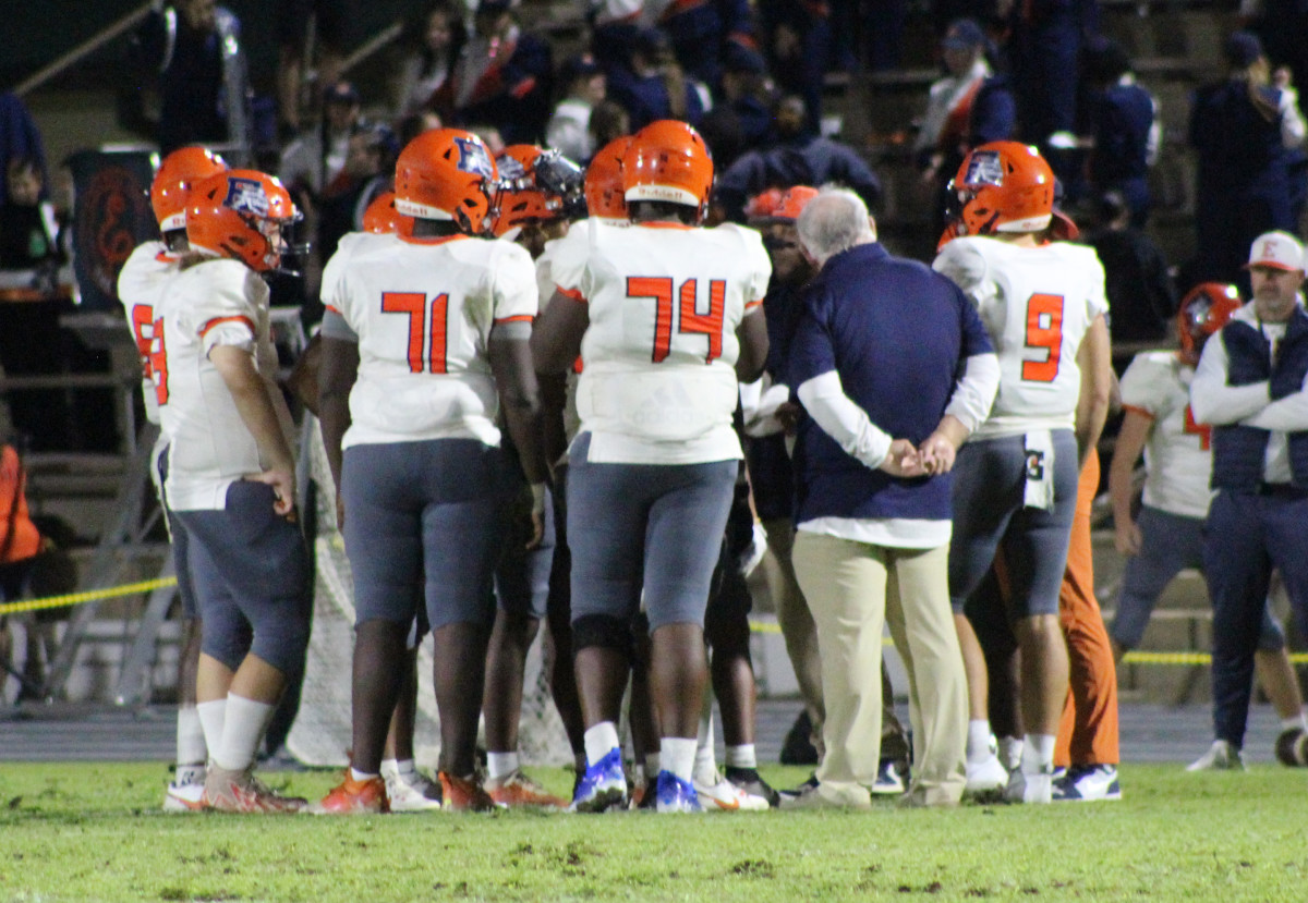 Gators during timeout